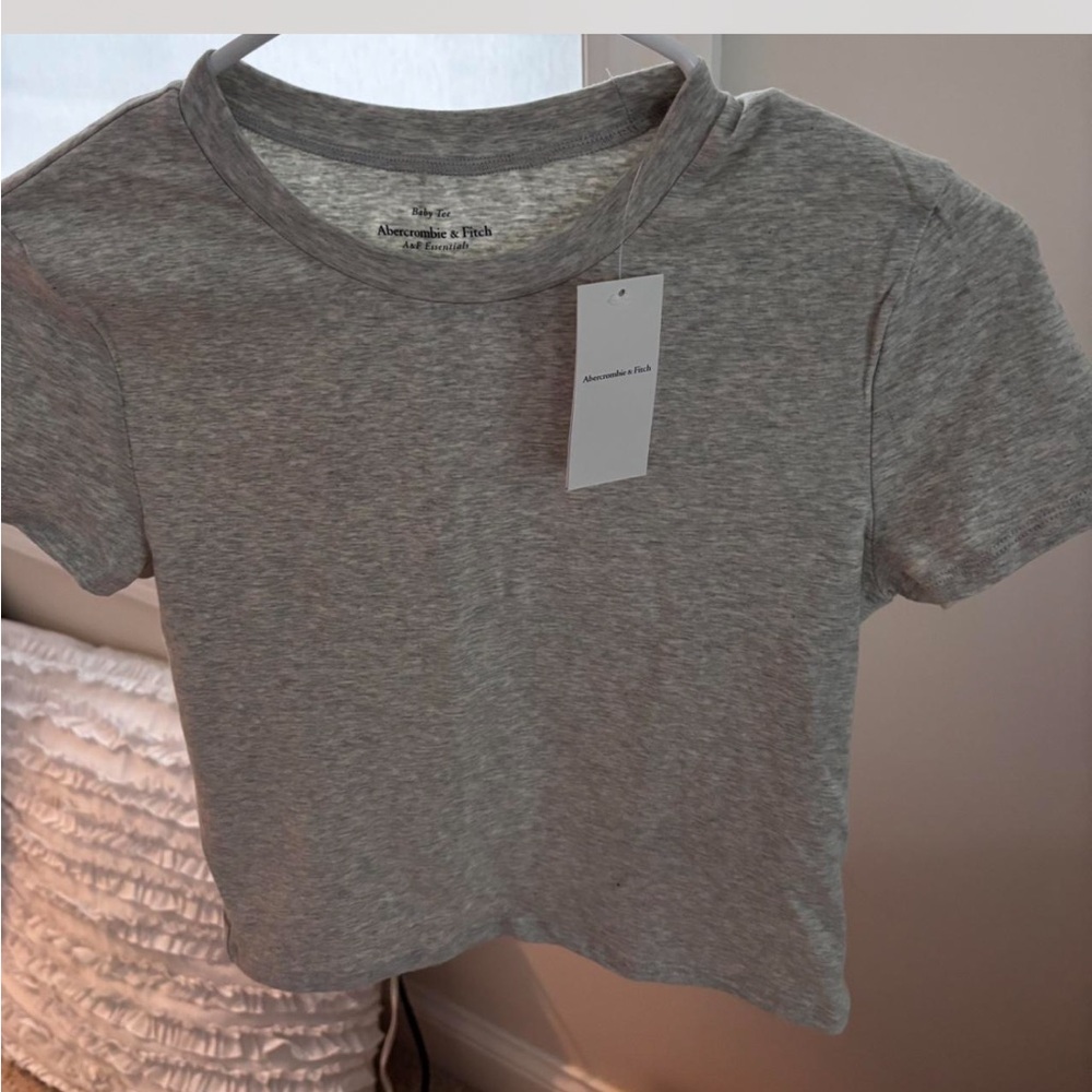 Abercrombie and fit women’s baby T size small